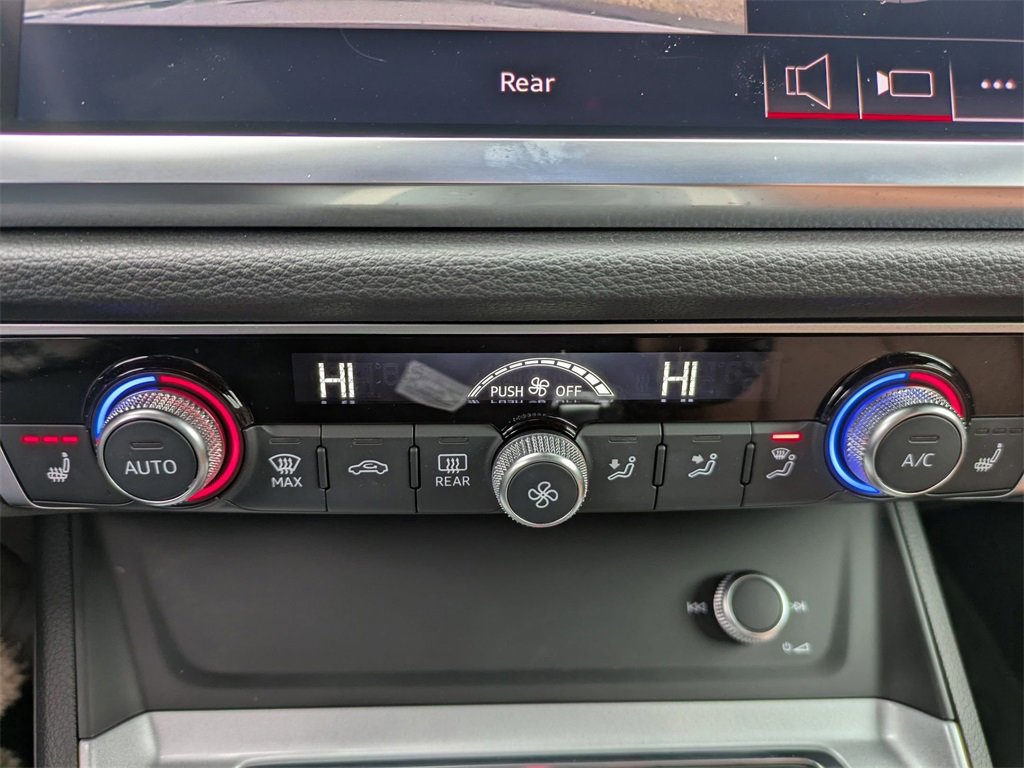 Used 2022 Audi Q3 2.0T Premium image 24