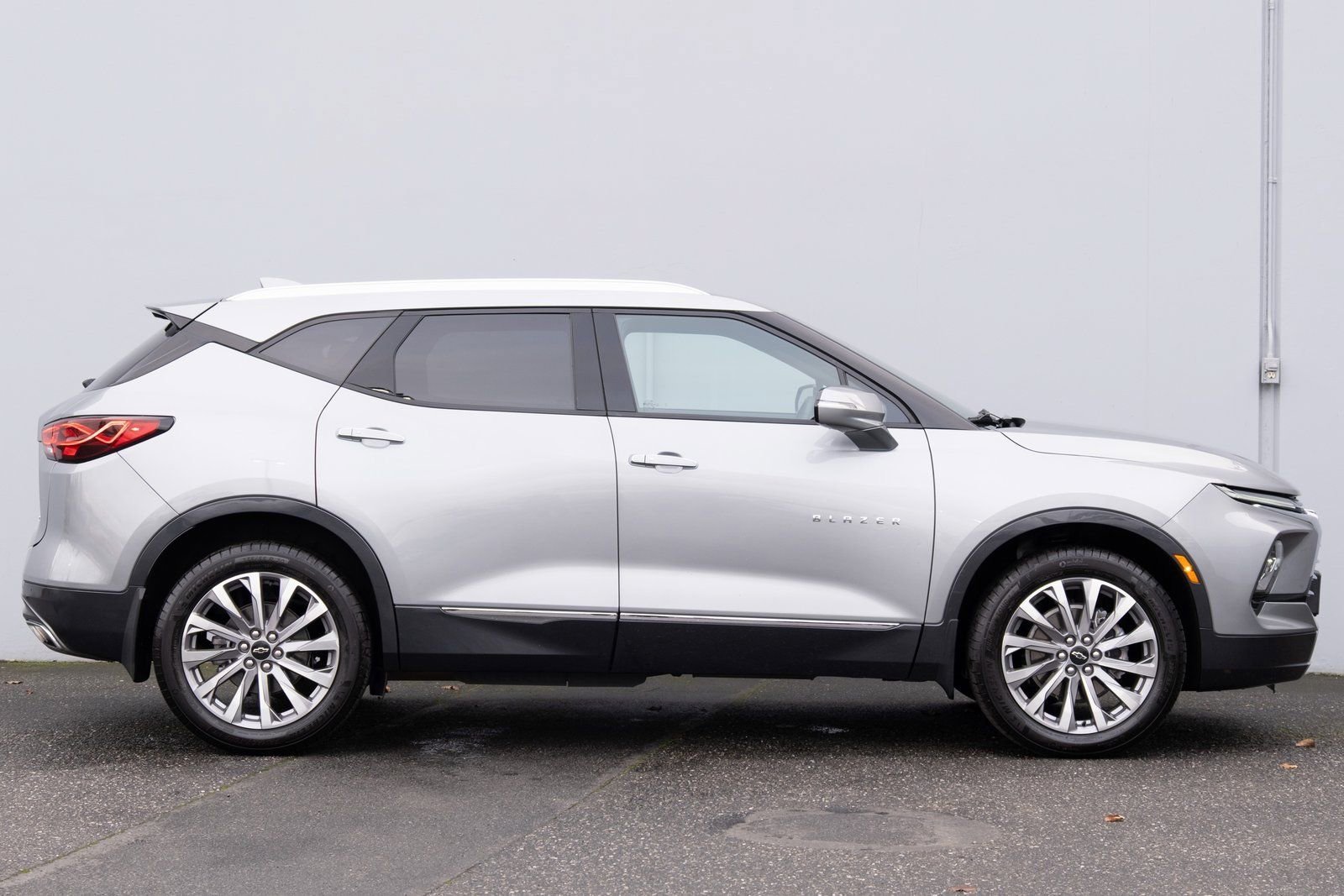 Used 2024 Chevrolet Blazer Premier AWD/4WD image 29