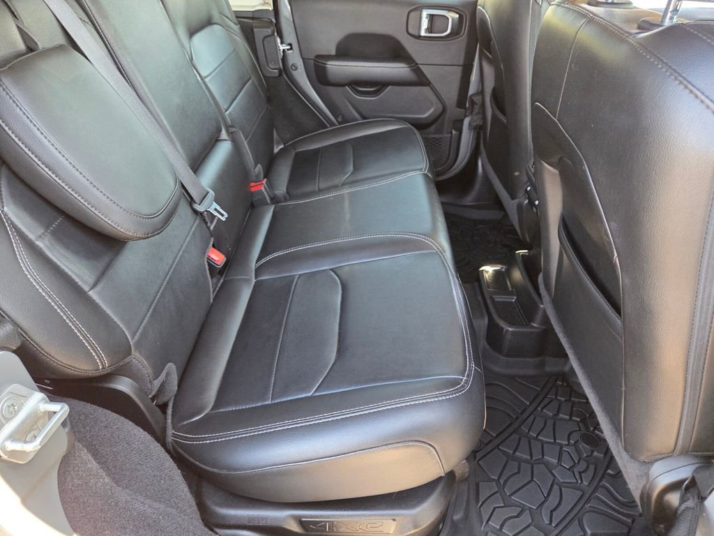 Used 2023 Jeep Wrangler Unlimited Sahara image 19