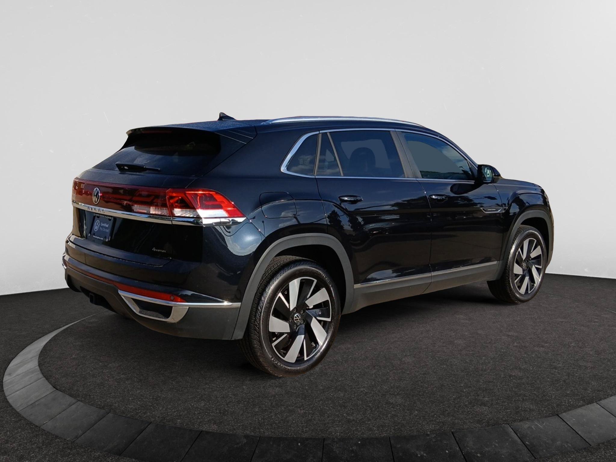 Certified 2025 Volkswagen Atlas Cross Sport SEL AWD/4WD image 7