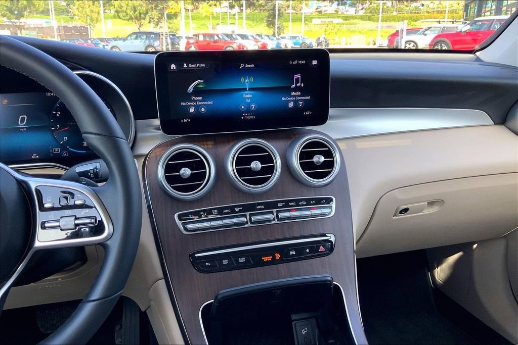 Used 2023 Mercedes-Benz GLC 300 4MATIC Coupe image 6