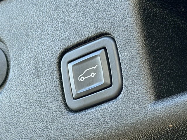 Used 2022 Chevrolet Equinox RS image 27