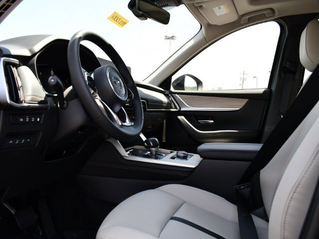 New 2025 MAZDA CX-70 Plug-In Hybrid w/ Premium Pkg image 13