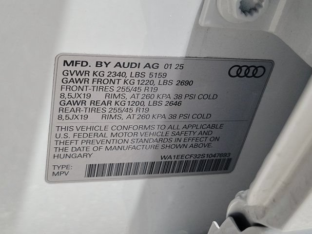 Certified 2025 Audi Q3 2.0T Premium Plus w/ Premium Plus Package AWD/4WD image 31