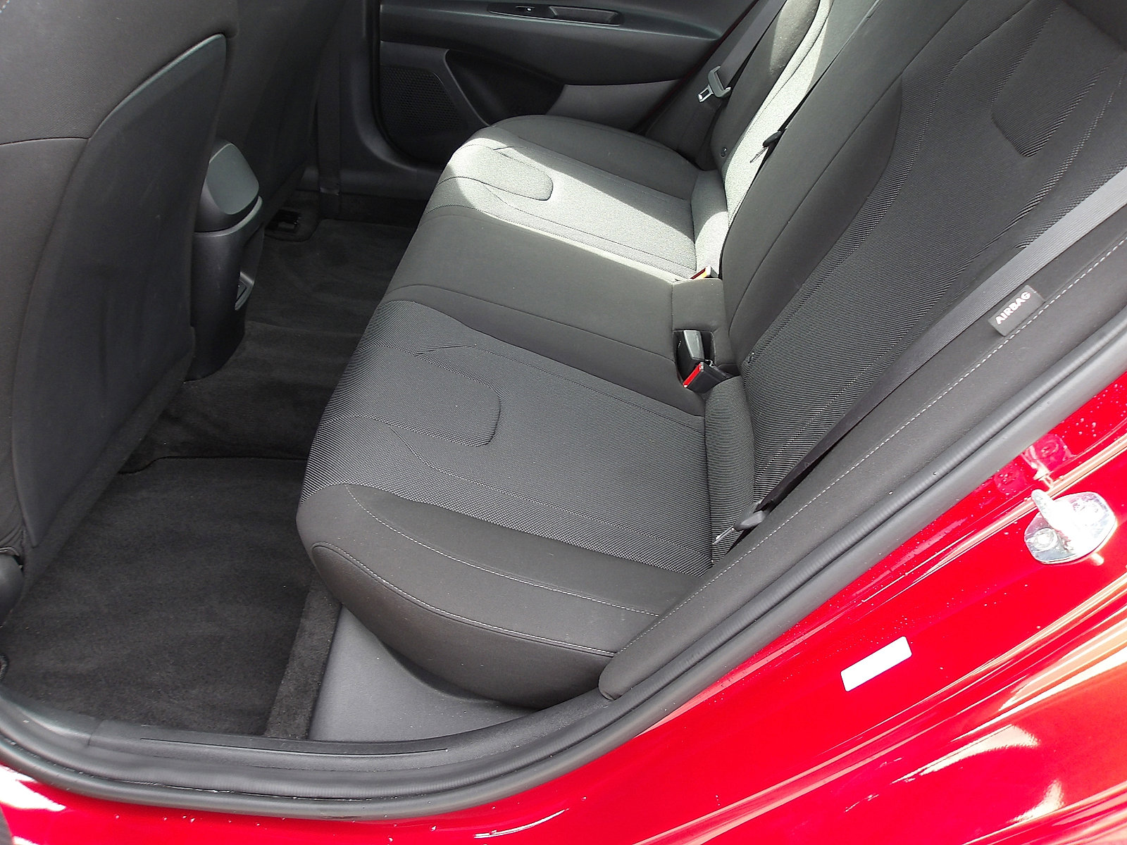 Certified 2025 Hyundai Elantra SE image 11