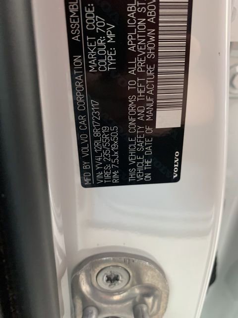 Certified 2024 Volvo XC60 B5 Plus w/ Climate Package image 11