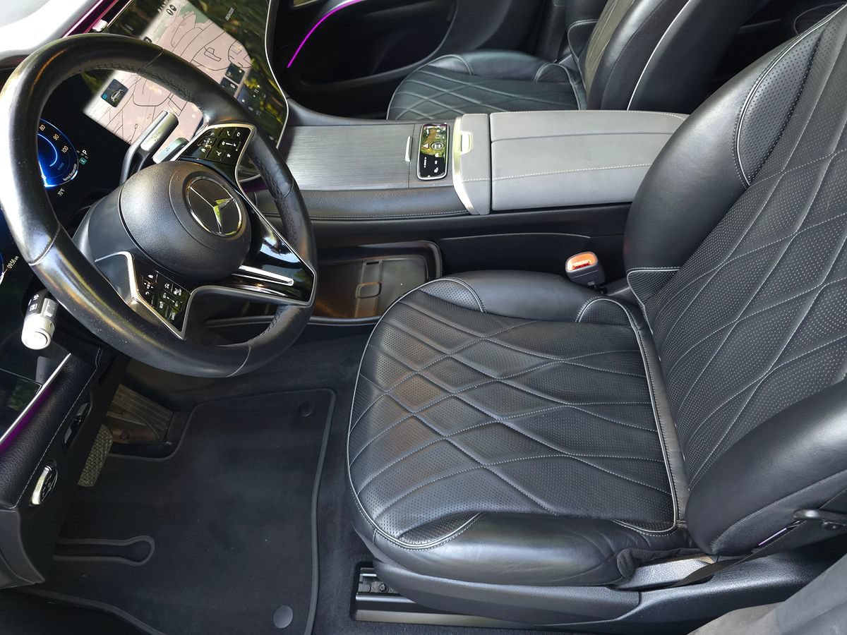 Used 2023 Mercedes-Benz EQS 580 4MATIC SUV image 12