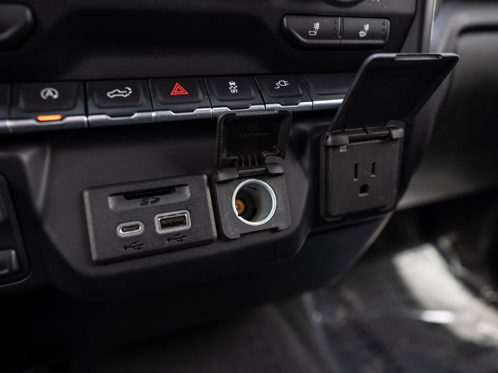 Used 2019 Chevrolet Silverado 1500 LT w/ All-Star Edition AWD/4WD image 34