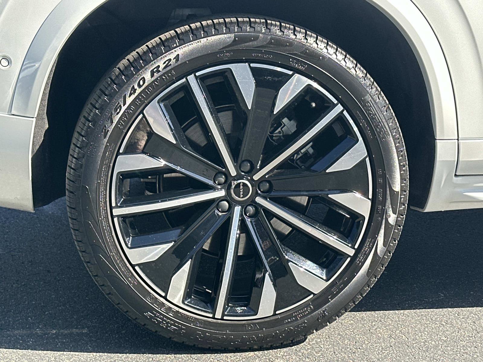 Certified 2026 Volvo XC90 B6 Ultra w/ Protection Package image 28