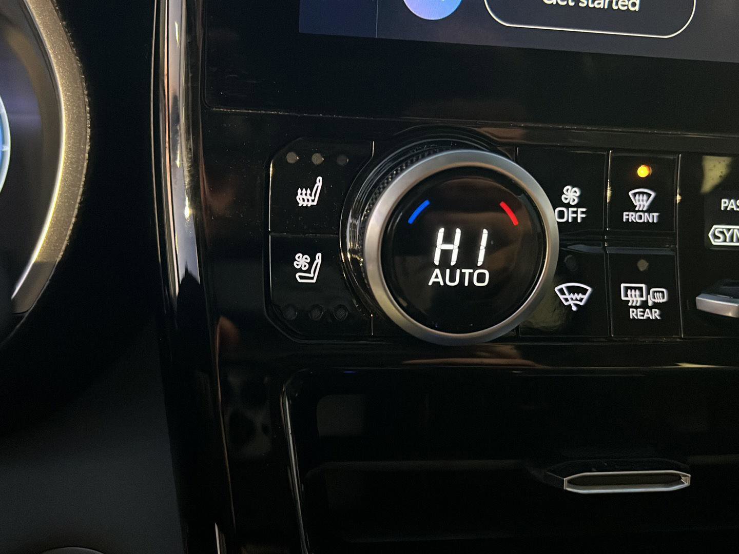 Used 2024 Toyota Highlander Limited image 30