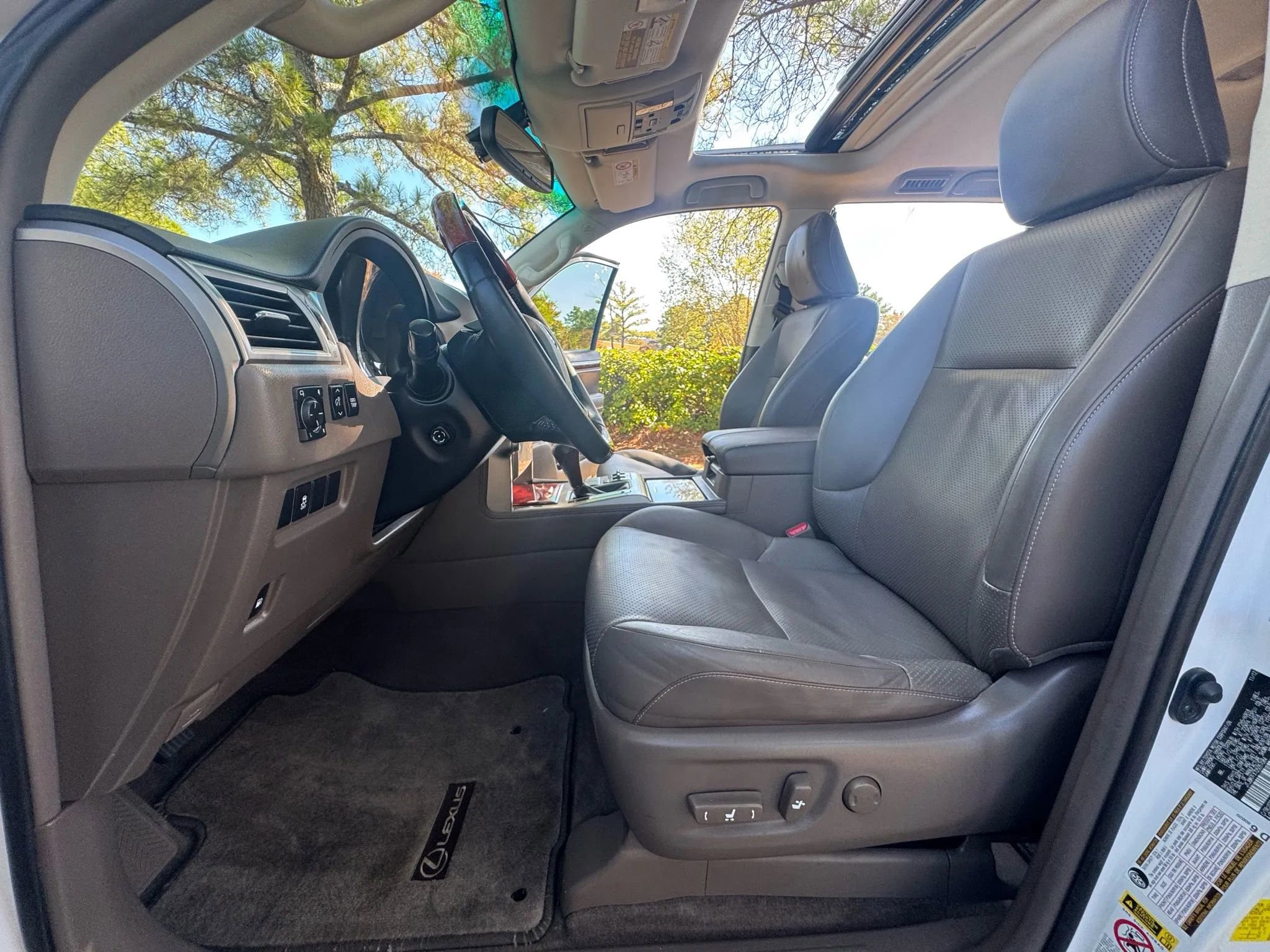 Used 2013 Lexus GX 460 image 21