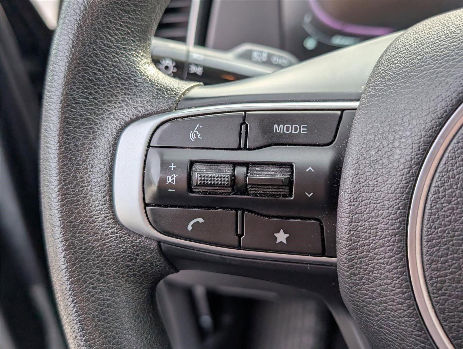 Used 2023 Kia Sportage LX image 17