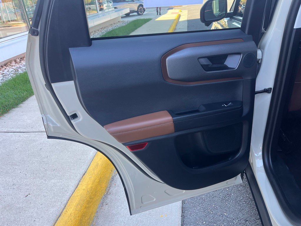 Certified 2025 Ford Bronco Sport Outer Banks w/ Outer Banks Tech Package+ AWD/4WD image 18