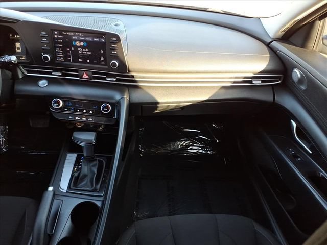 Used 2021 Hyundai Elantra SEL FWD image 17