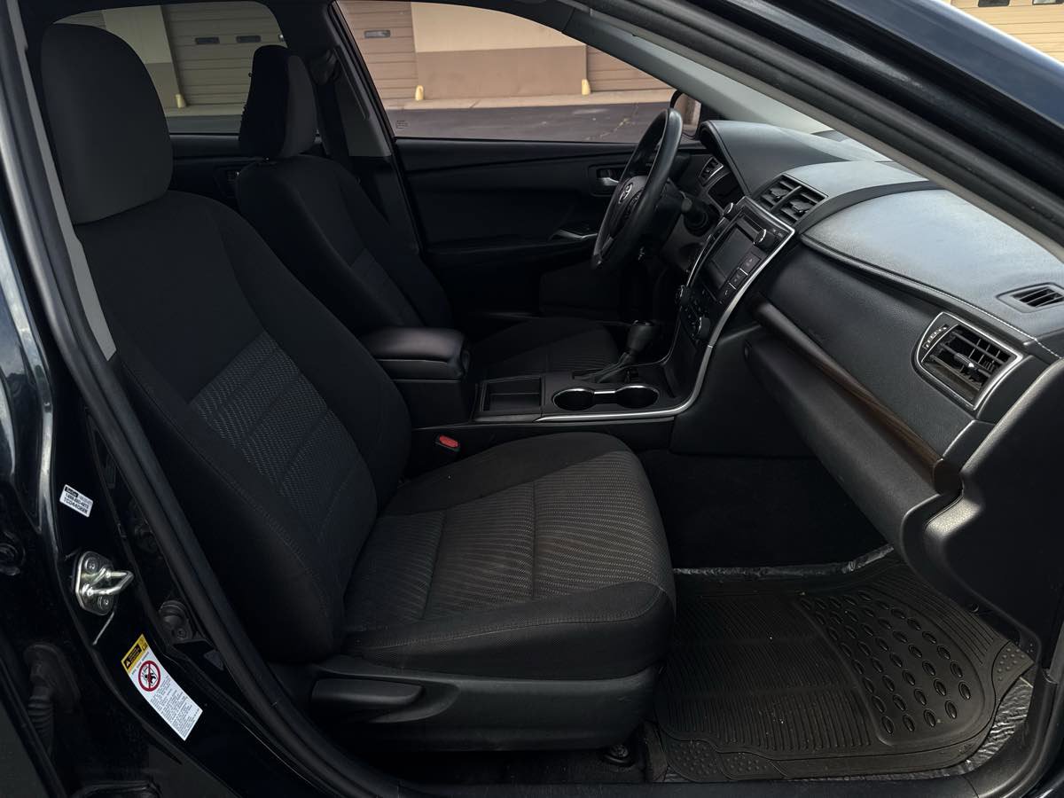 Used 2016 Toyota Camry LE image 17