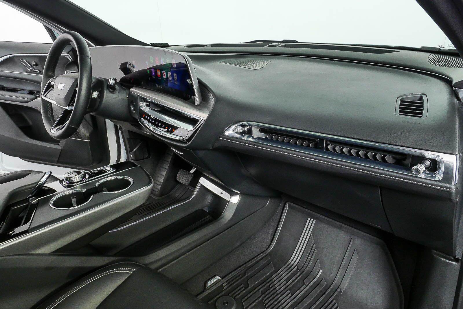 Used 2024 Cadillac Lyriq Sport AWD/4WD image 22