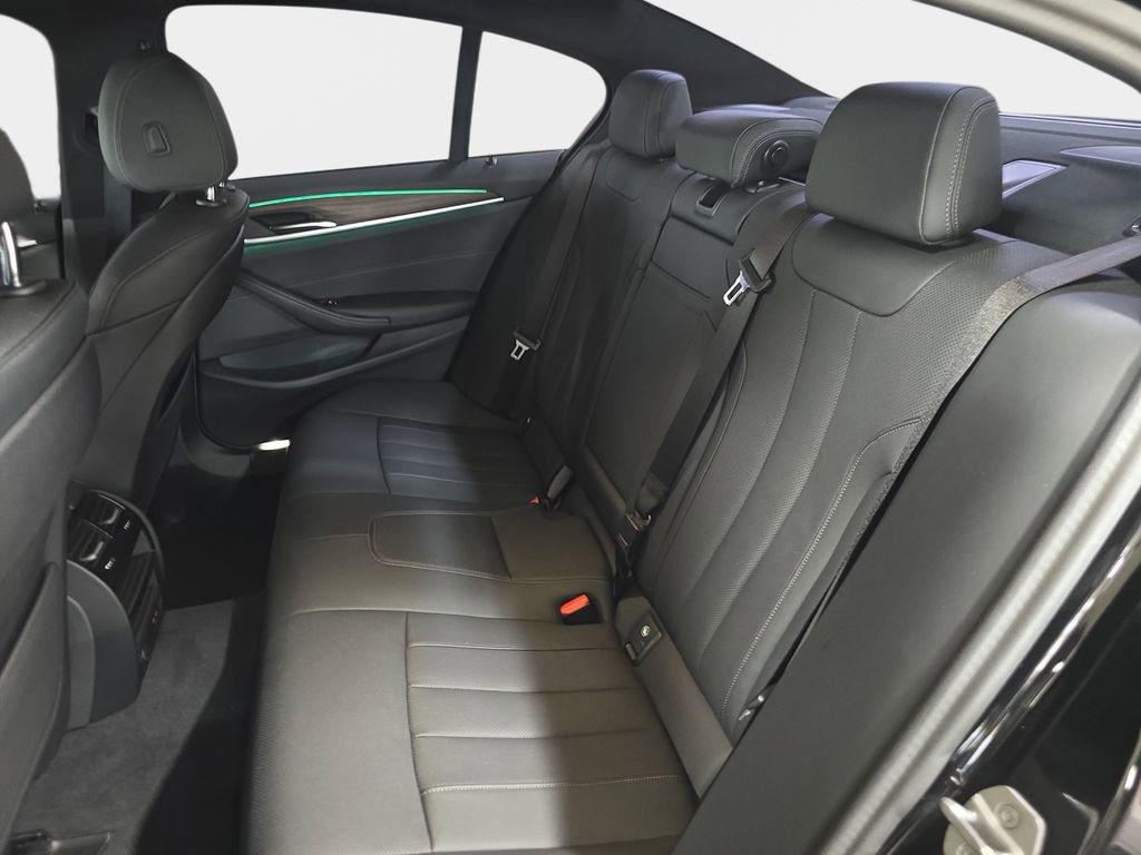 Used 2023 BMW 530i w/ M Sport Package RWD image 14