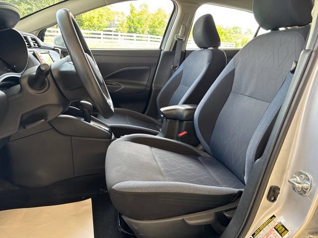 Used 2025 Nissan Versa SV FWD image 4