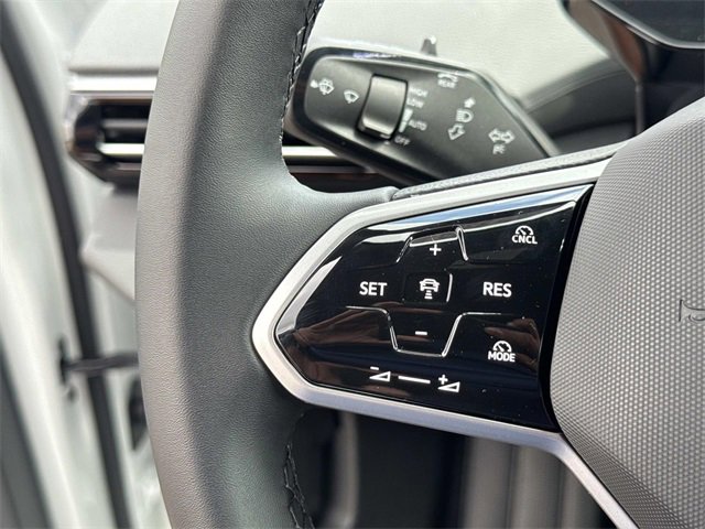 New 2025 Volkswagen ID.4 Pro image 16