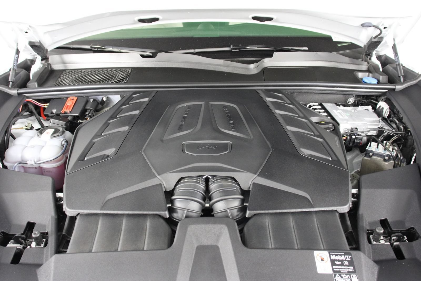Certified 2026 Porsche Cayenne S AWD/4WD image 26