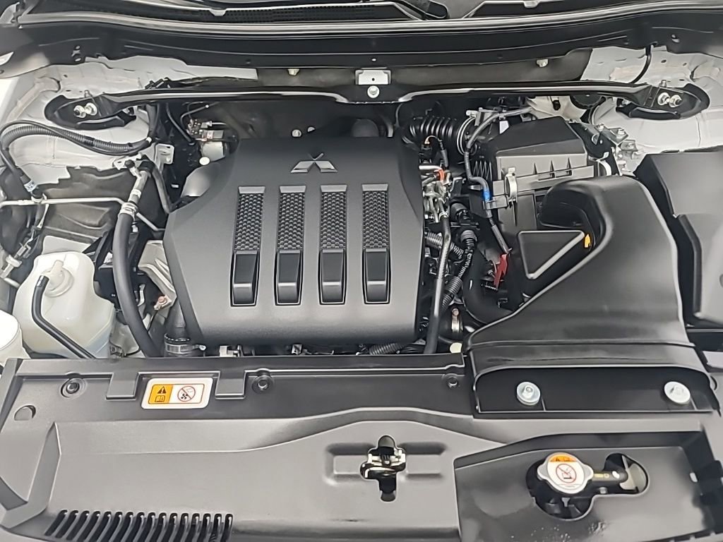 Used 2025 Mitsubishi Eclipse Cross SE image 37