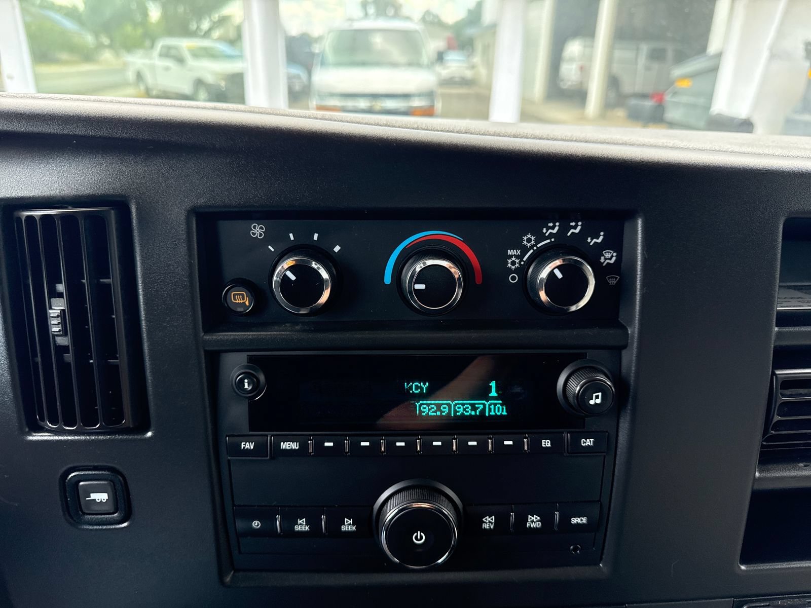 Used 2022 Chevrolet Express 2500 w/ Driver Convenience Package RWD image 19