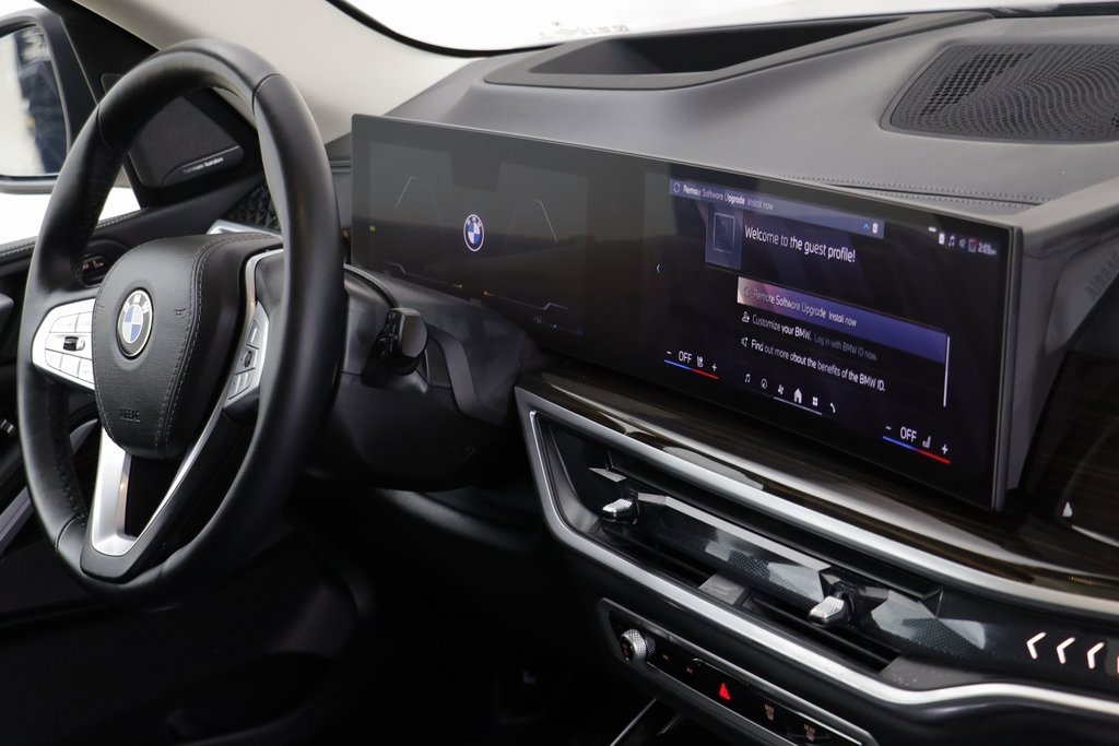 Certified 2025 BMW X7 xDrive40i w/ Premium Package image 21