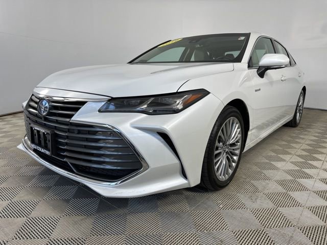 Used 2019 Toyota Avalon Limited w/ Advanced Safety Package FWD image 3