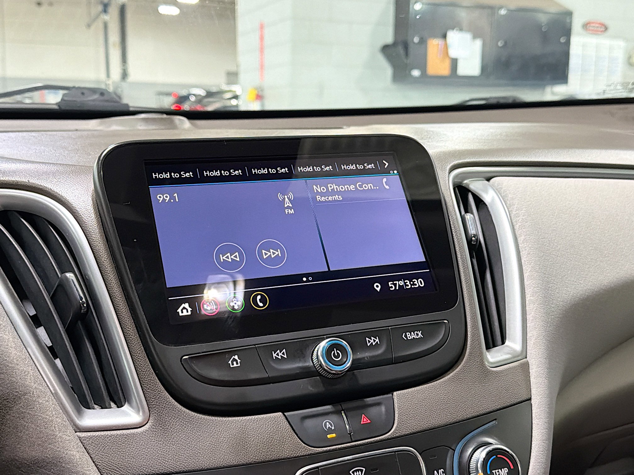 Used 2020 Chevrolet Malibu LS w/ Driver Confidence Package II FWD image 9