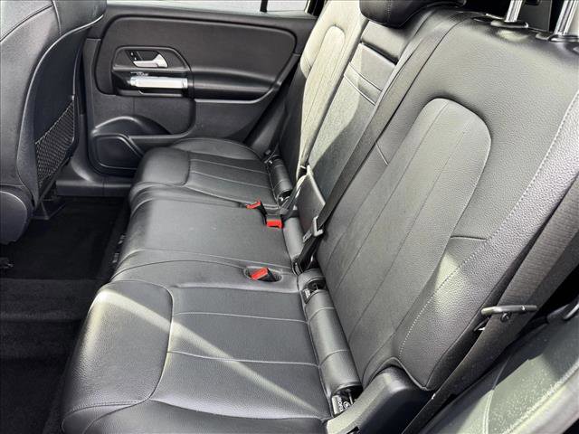 Used 2023 Mercedes-Benz GLB 250 4MATIC image 17