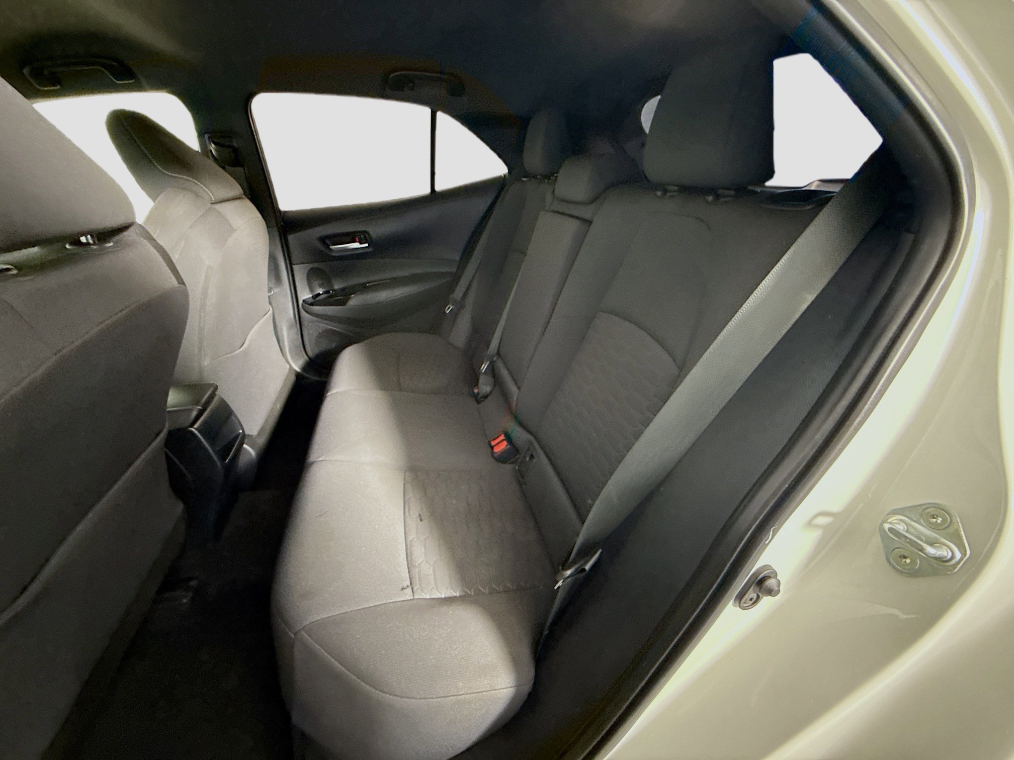 Used 2020 Toyota Corolla SE w/ Carpet Mat Package image 25
