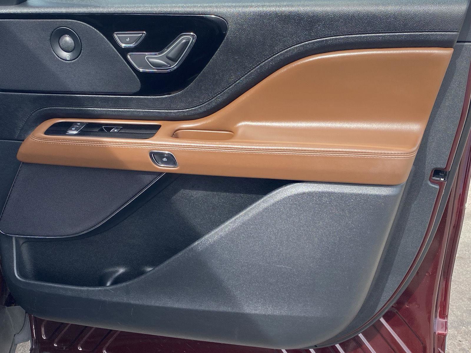 Used 2021 Lincoln Aviator Reserve w/ Equipment Group 201A image 26