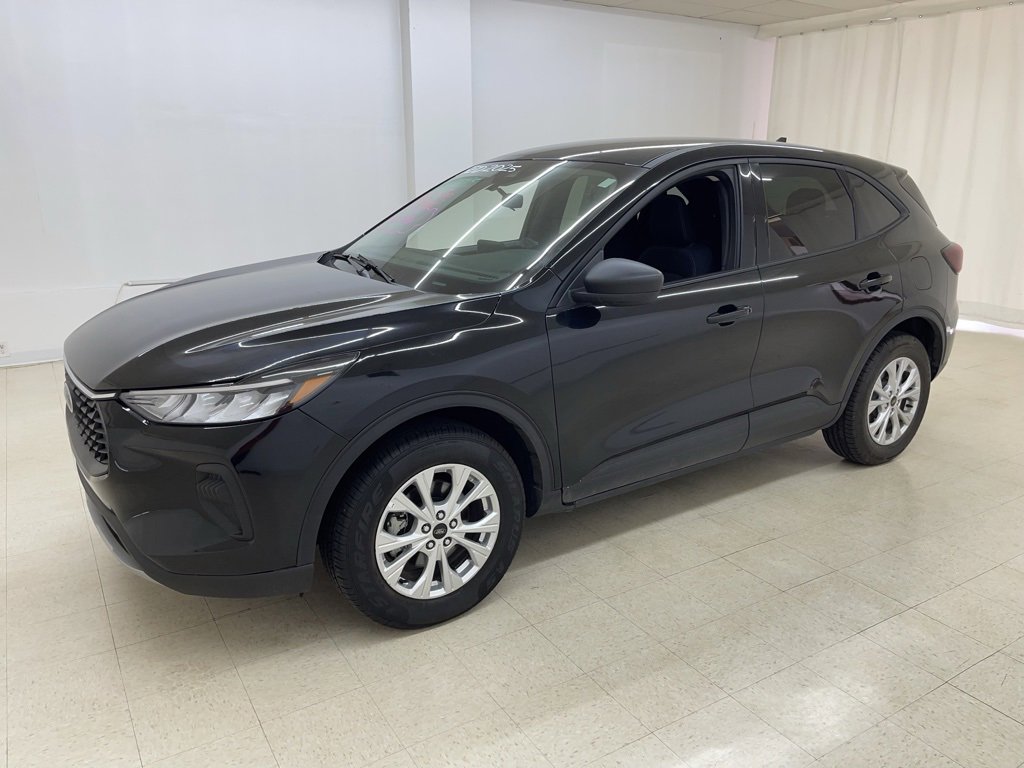 Used 2025 Ford Escape Active image 1