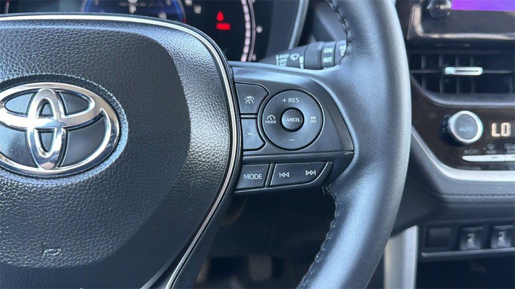 Certified 2025 Toyota Corolla Cross XLE w/ Convenience Package image 25