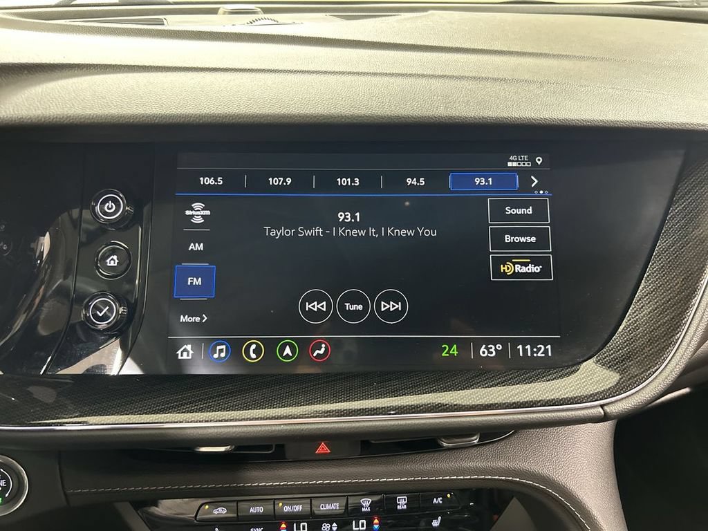 Certified 2022 Buick Envision Essence w/ Technology Package I AWD/4WD image 14