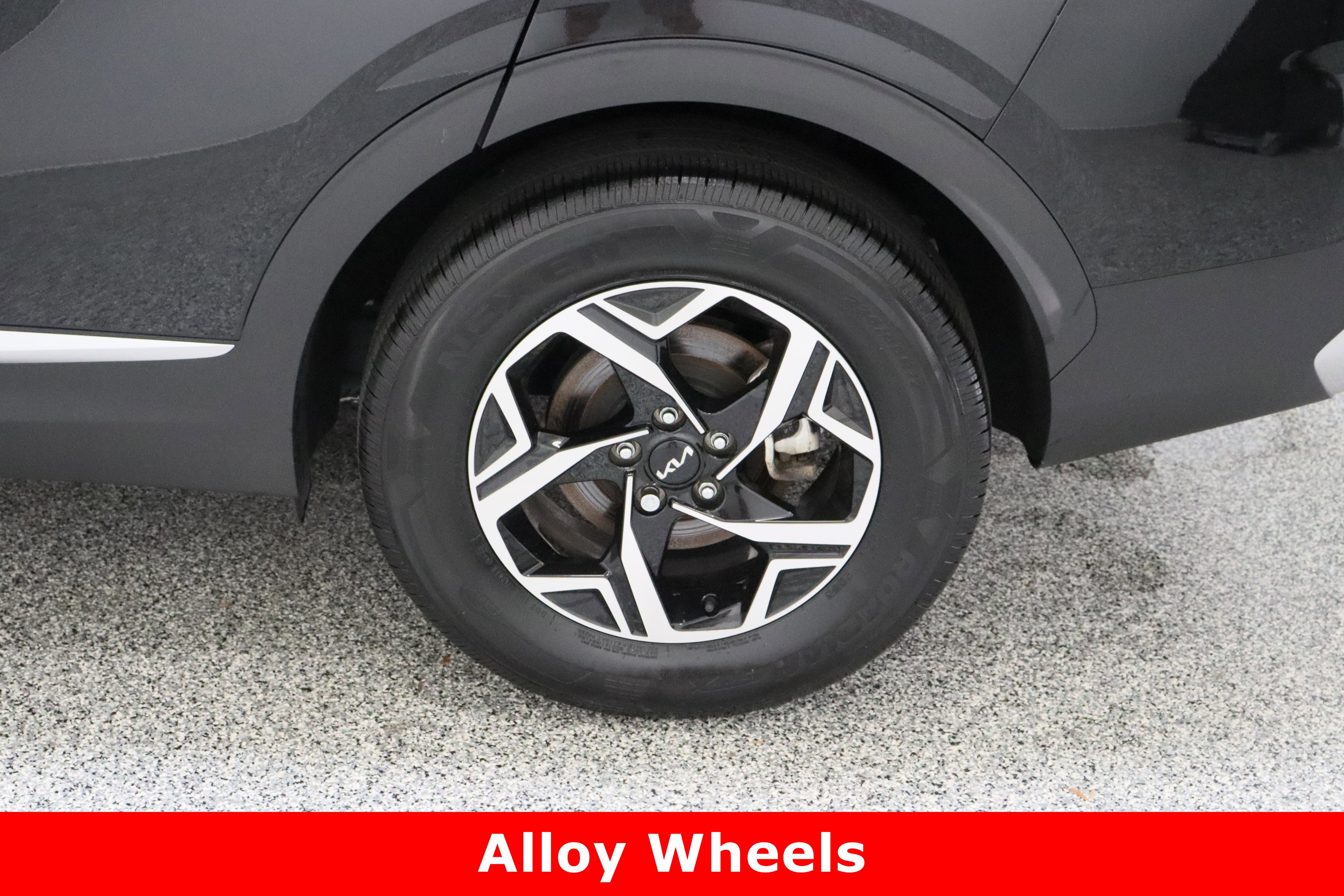 Used 2024 Kia Sportage LX image 10