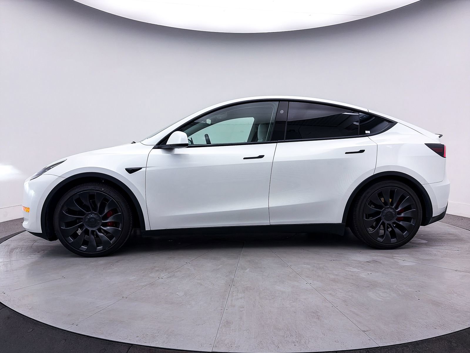 Used 2023 Tesla Model Y Performance image 37