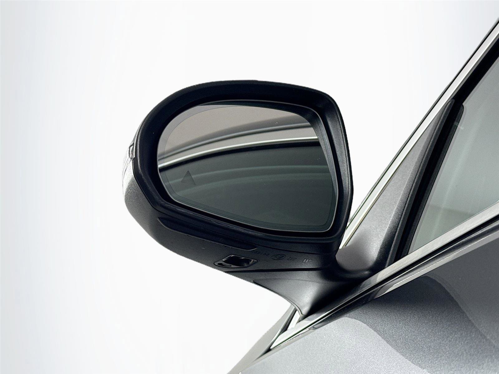 Used 2022 Mercedes-Benz C 300 Sedan image 10