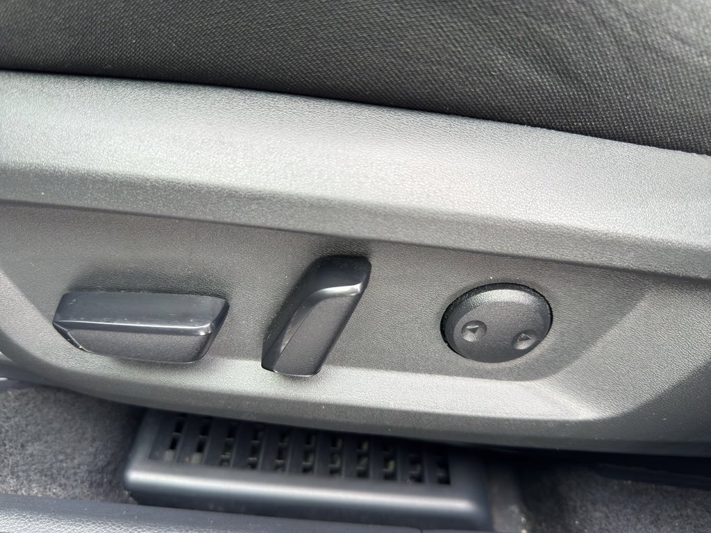 Used 2024 Nissan Rogue SV image 20