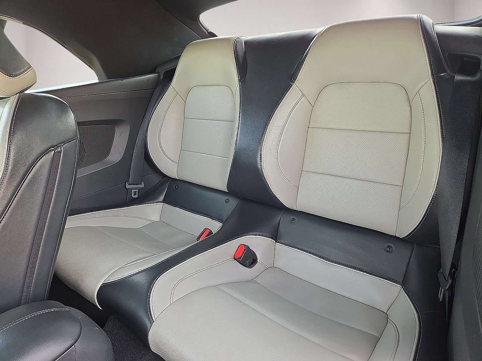 Used 2024 Ford Mustang Premium RWD image 16