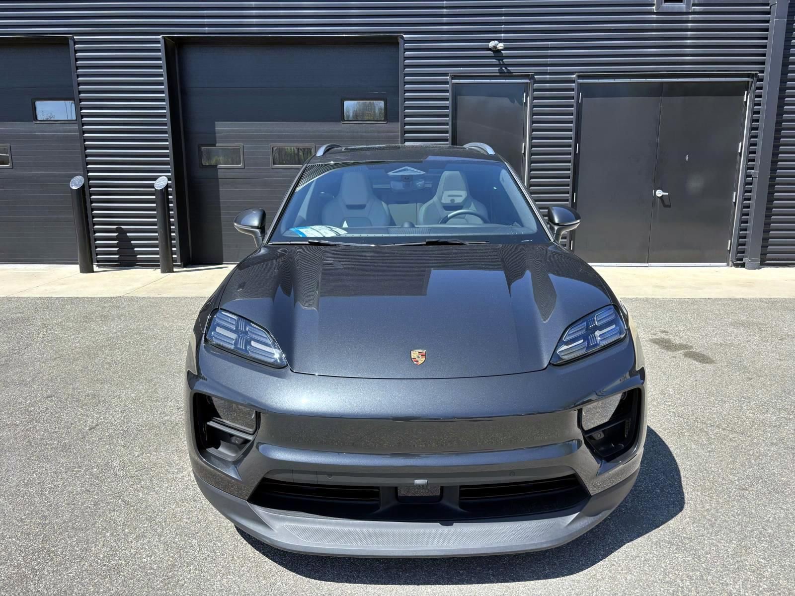 Certified 2025 Porsche Macan 4 Electric AWD/4WD image 13
