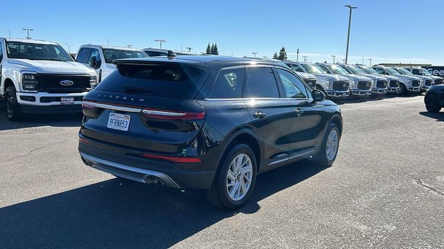 Used 2023 Lincoln Corsair FWD image 3