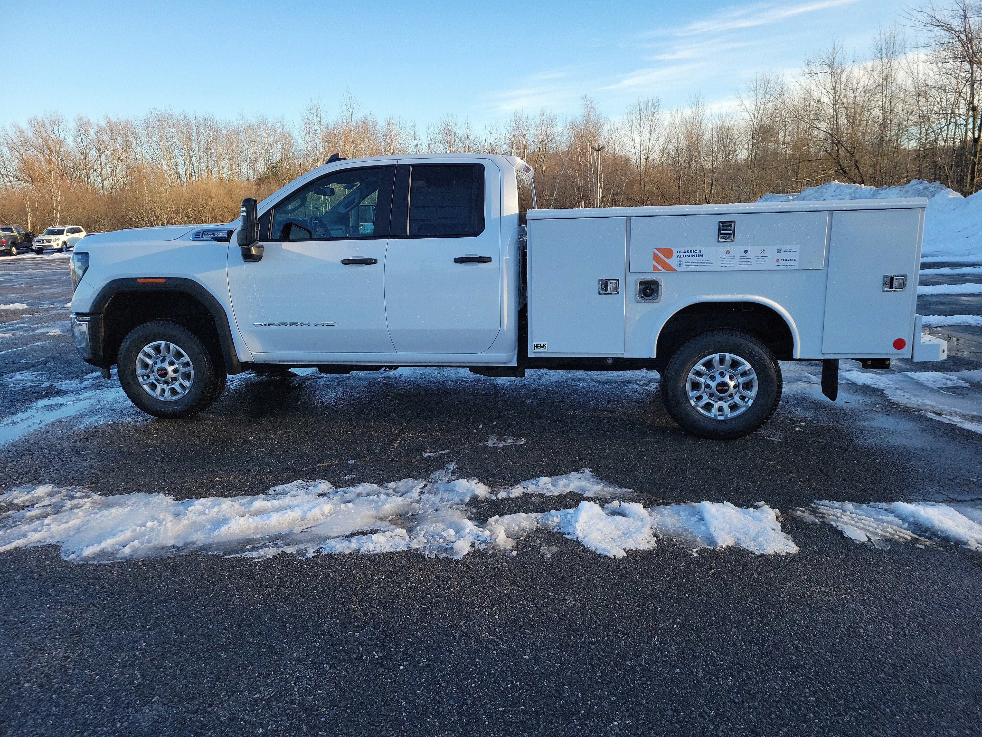 New 2026 GMC Sierra 2500 Pro w/ Convenience Package image 2