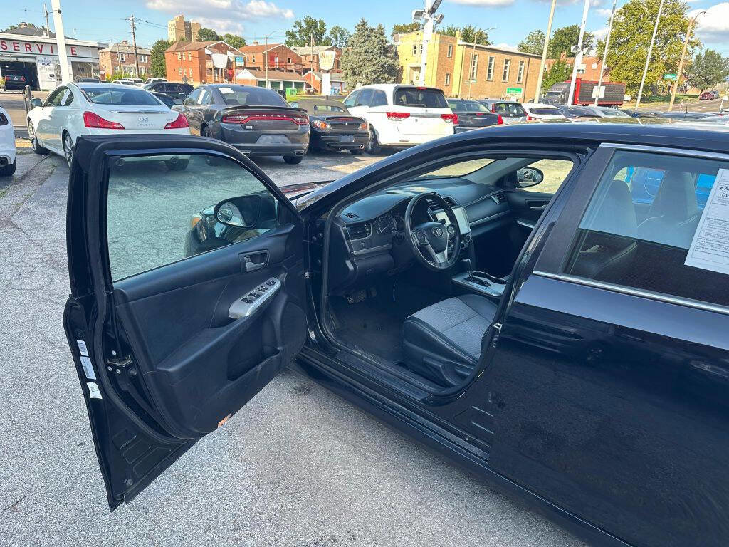 Used 2012 Toyota Camry image 10