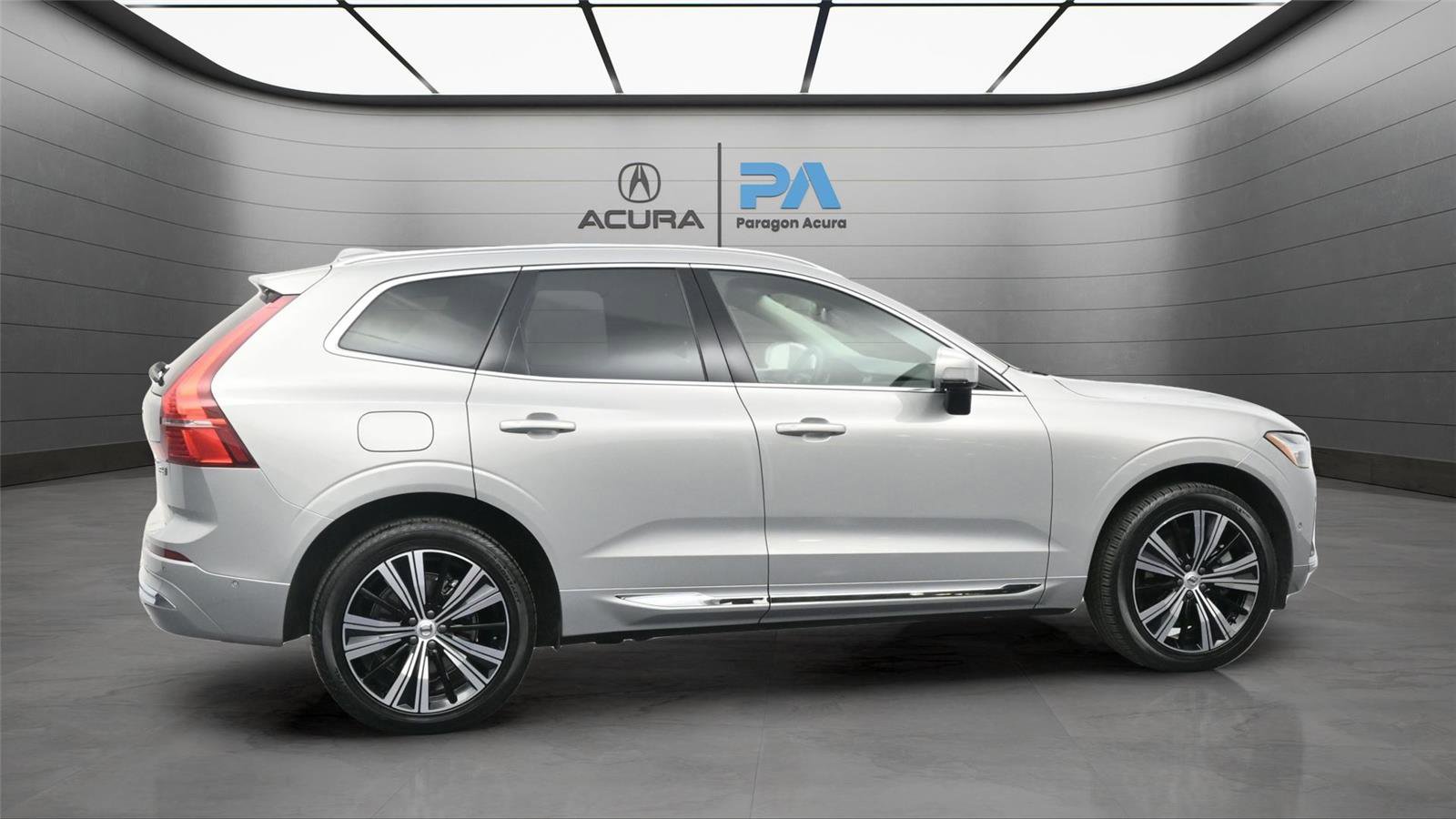 Used 2023 Volvo XC60 B6 Ultimate w/ Climate Package image 34