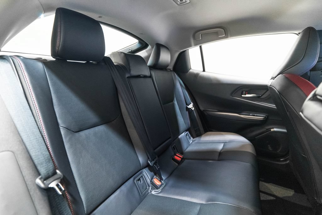 New 2026 Toyota Prius Plug-In Hybrid FWD image 38