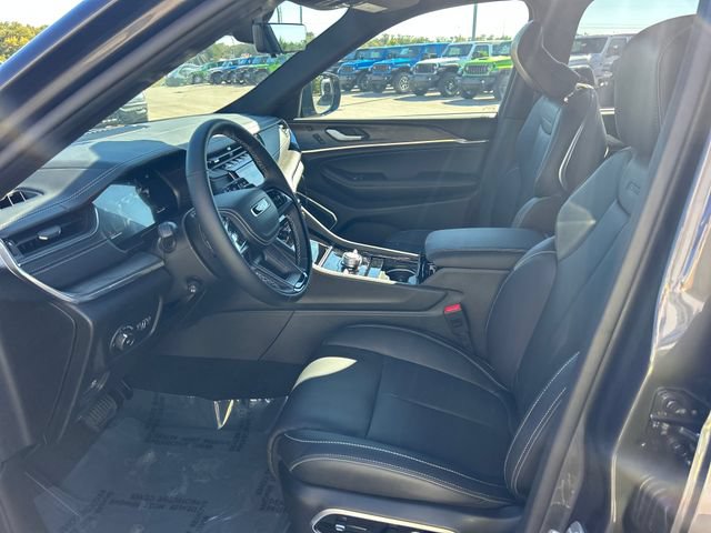 New 2025 Jeep Grand Cherokee L Overland w/ Advanced Protech Group III AWD/4WD image 9
