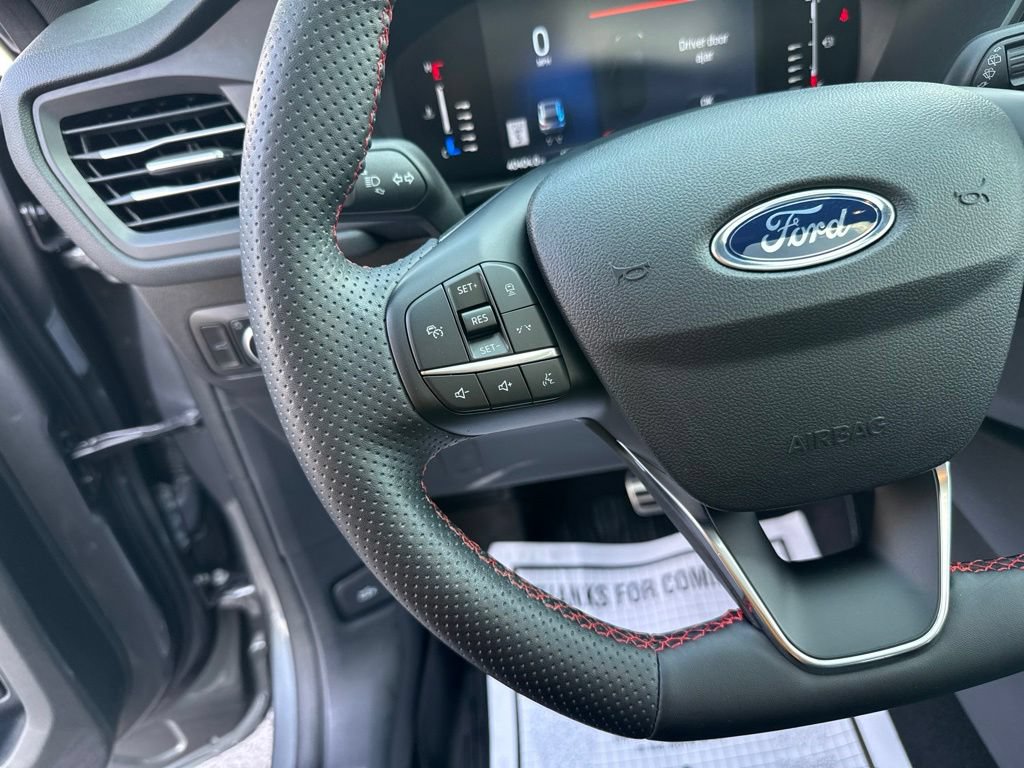 Used 2023 Ford Escape ST-Line w/ Tech Pack #1 AWD/4WD image 17