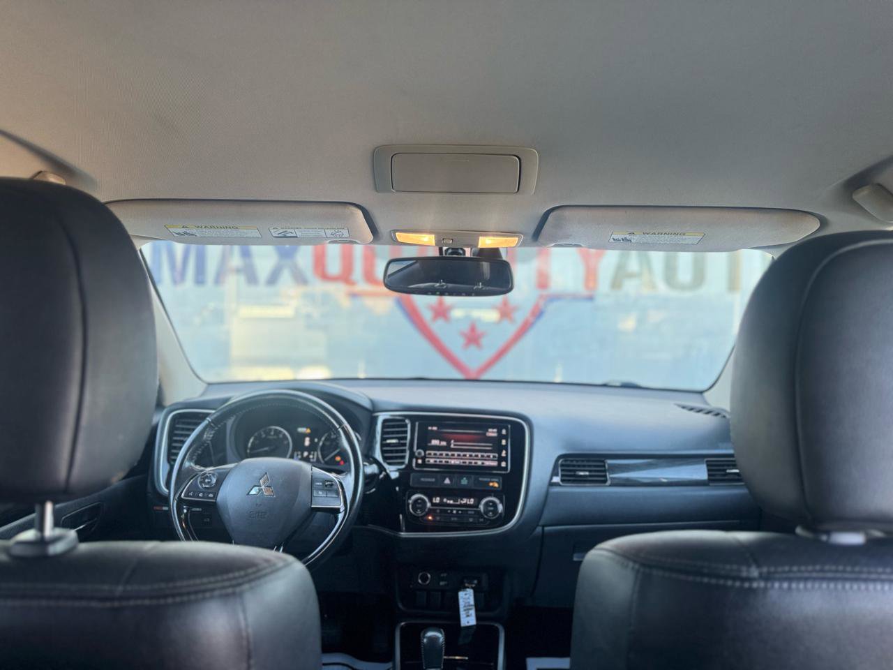 Used 2018 Mitsubishi Outlander SE image 46