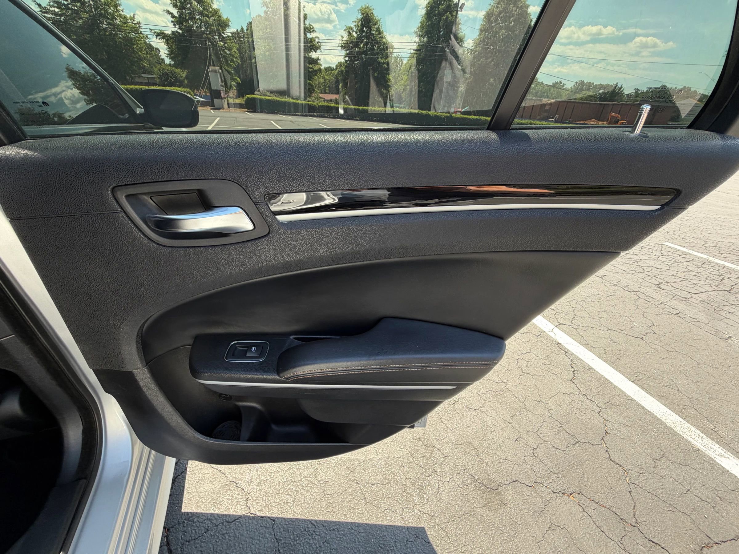 Used 2020 Chrysler 300 S image 16
